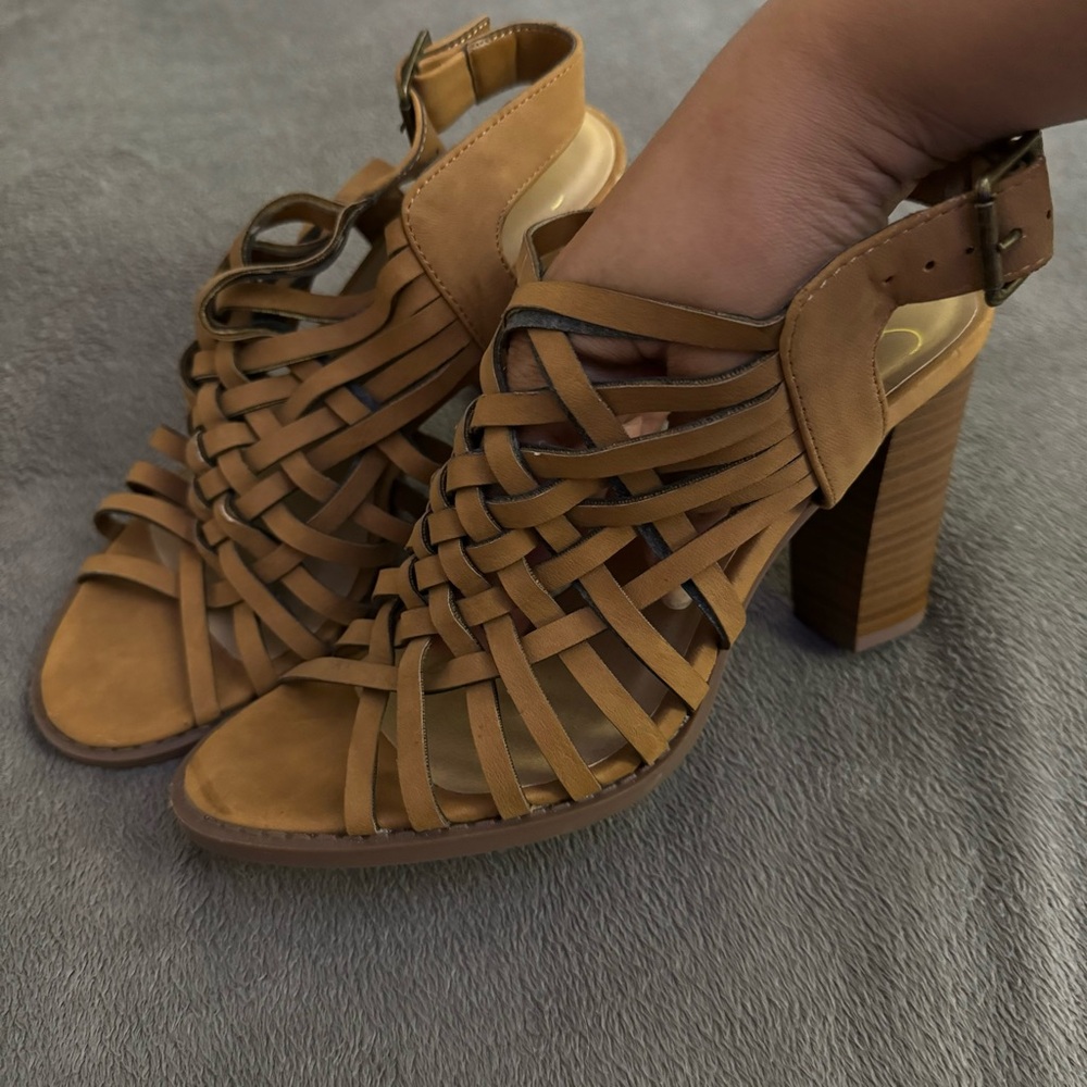 Tan Strappy Heels Size 7